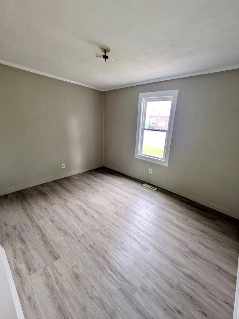 11 E Main St, Lucas, OH 44843