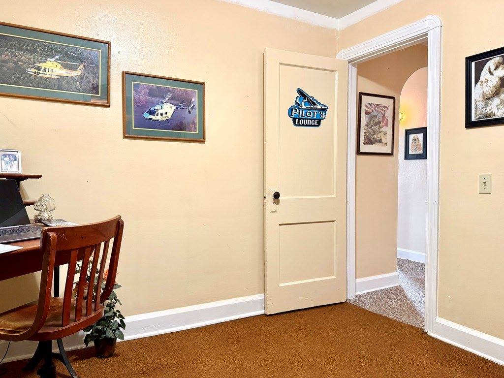 11 E Main St, Lucas, OH 44843