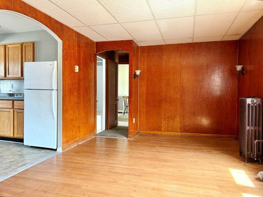 11 E Main St, Lucas, OH 44843