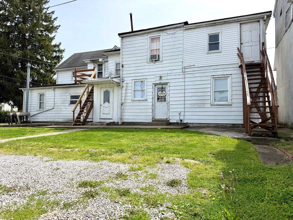 11 E Main St, Lucas, OH 44843