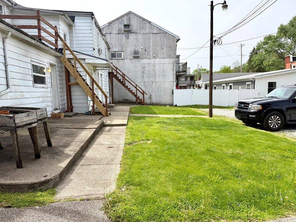 11 E Main St, Lucas, OH 44843