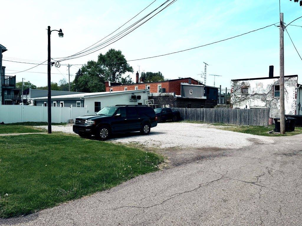 11 E Main St, Lucas, OH 44843