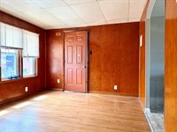 11 E Main St, Lucas, OH 44843