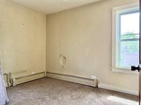 11 E Main St, Lucas, OH 44843