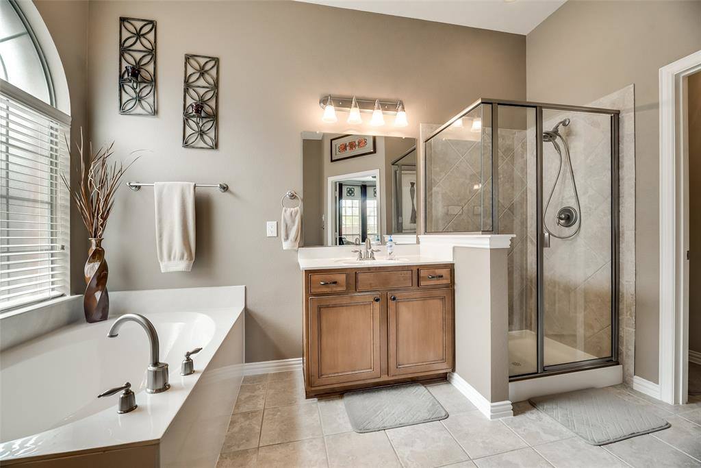7044 Bethlehem Drive, Grand Prairie, TX 75054