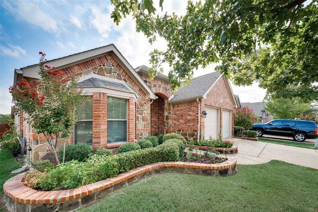 7044 Bethlehem Drive, Grand Prairie, TX 75054