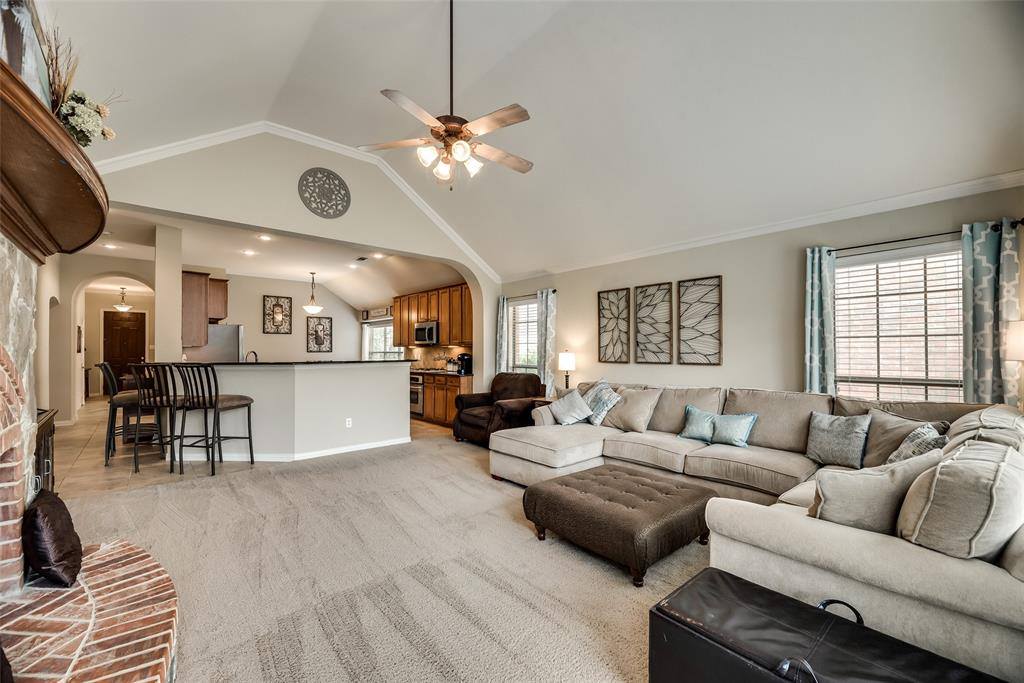7044 Bethlehem Drive, Grand Prairie, TX 75054