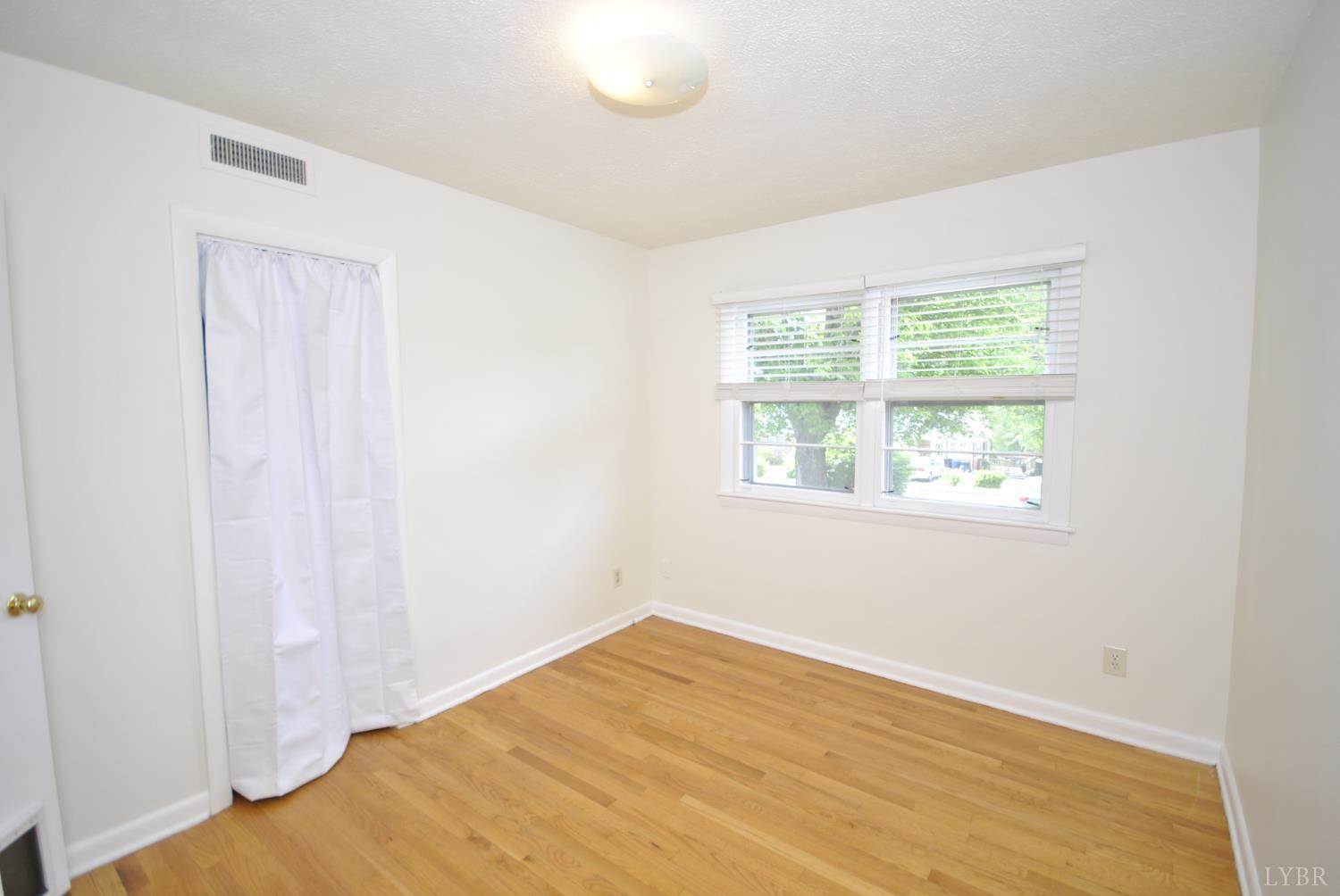 1130 Glenfield Drive, Lynchburg, VA 24502