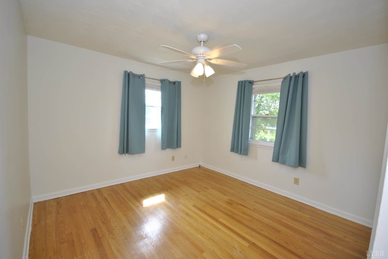 1130 Glenfield Drive, Lynchburg, VA 24502