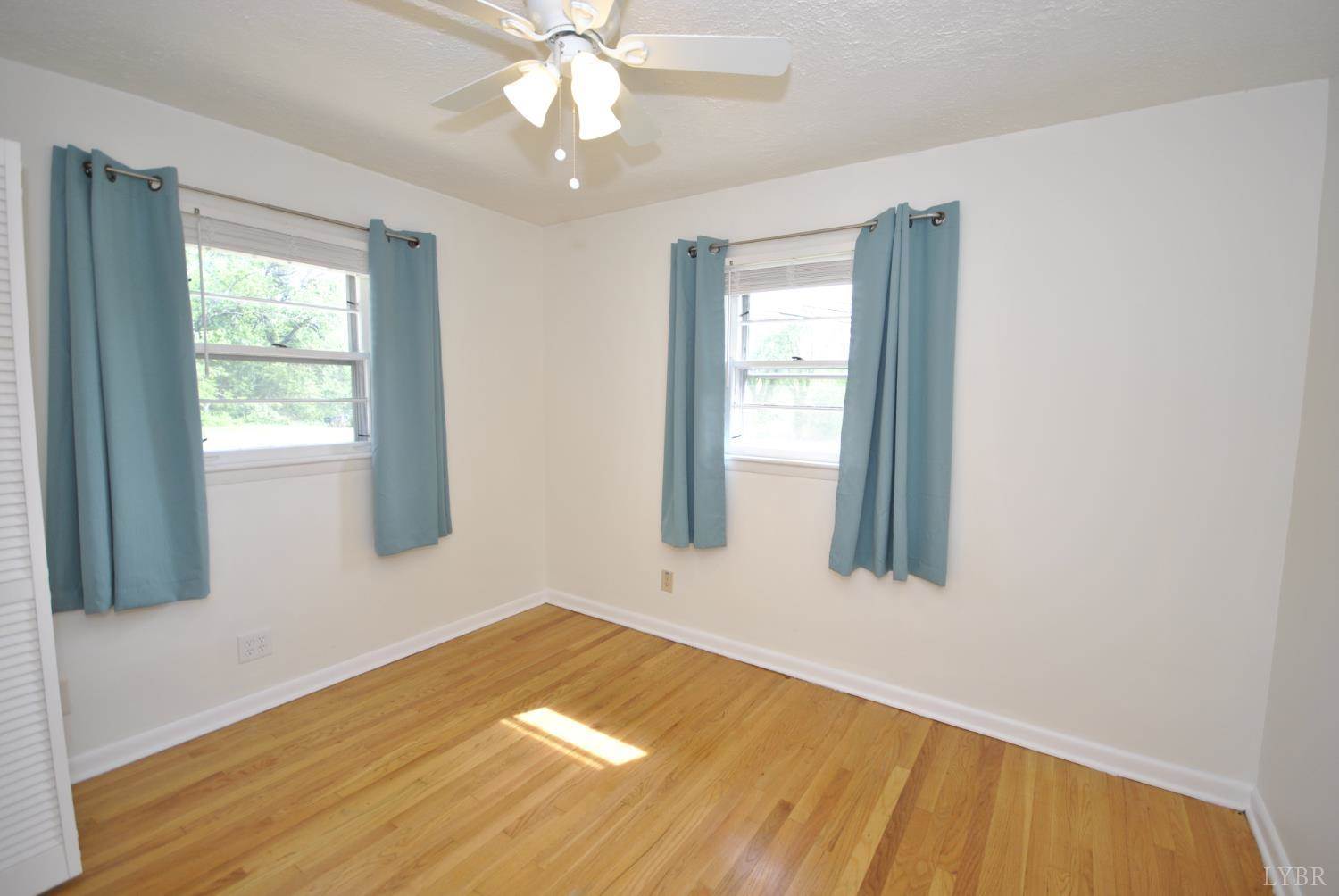 1130 Glenfield Drive, Lynchburg, VA 24502