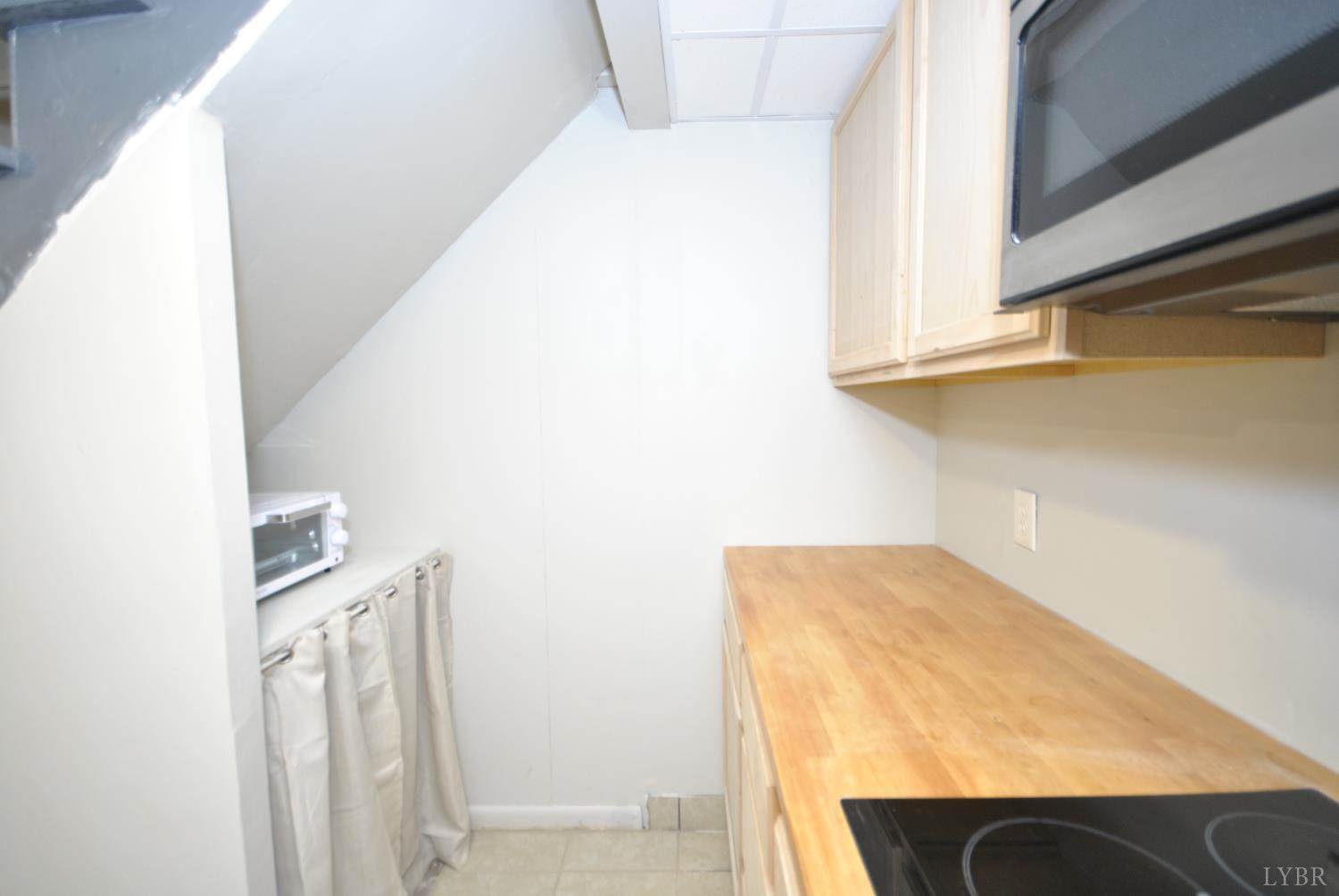 1130 Glenfield Drive, Lynchburg, VA 24502