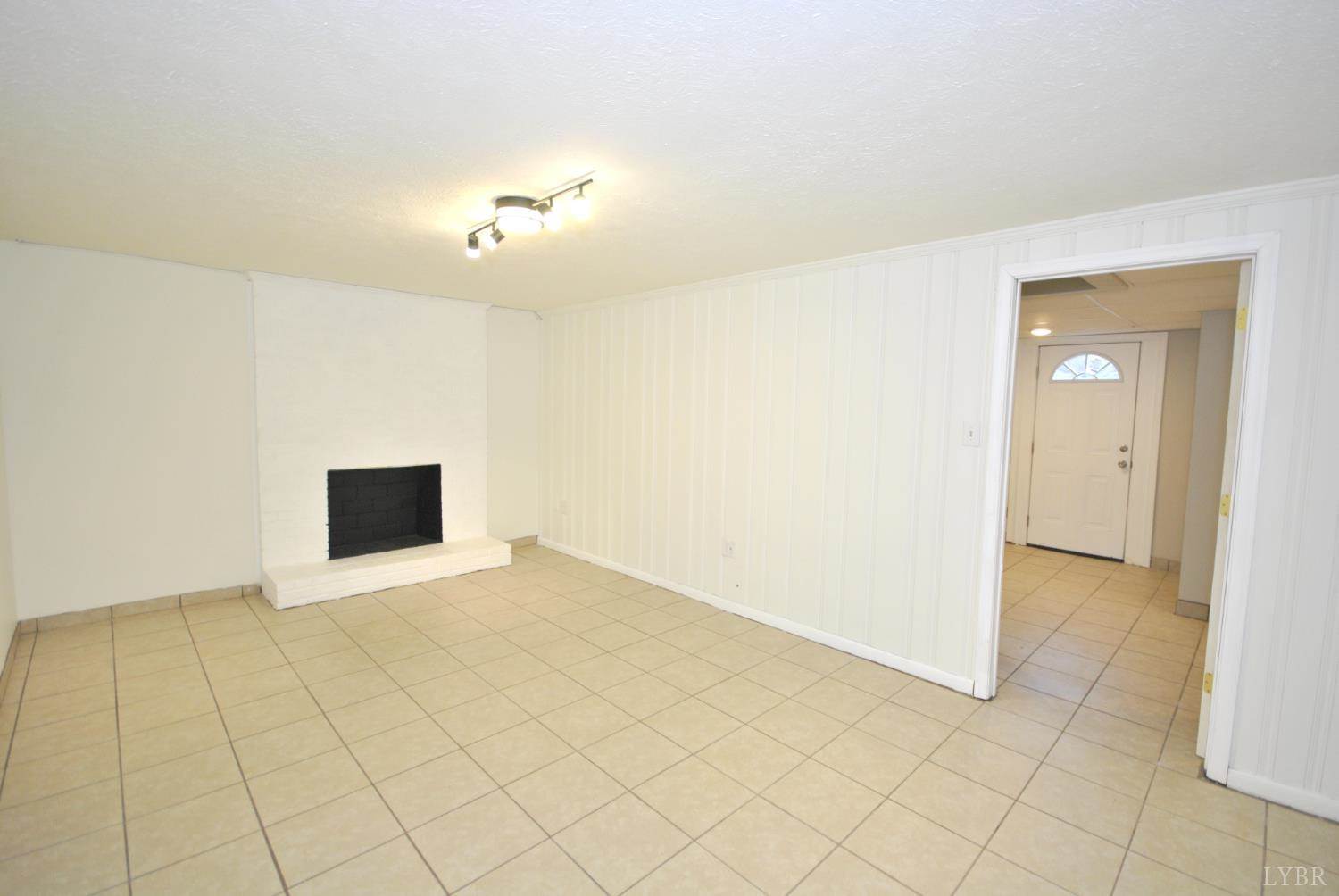 1130 Glenfield Drive, Lynchburg, VA 24502