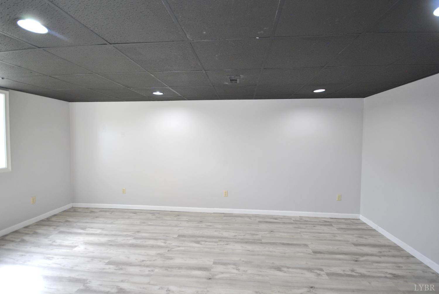 1130 Glenfield Drive, Lynchburg, VA 24502