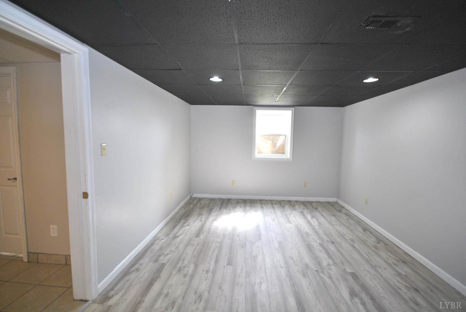 1130 Glenfield Drive, Lynchburg, VA 24502
