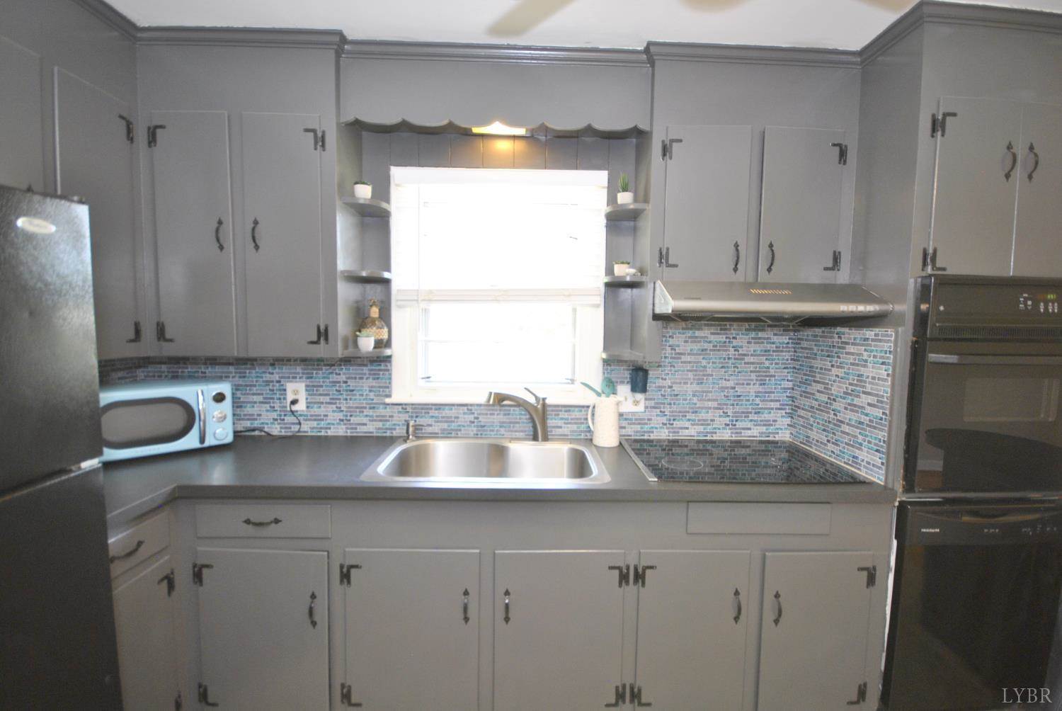 1130 Glenfield Drive, Lynchburg, VA 24502