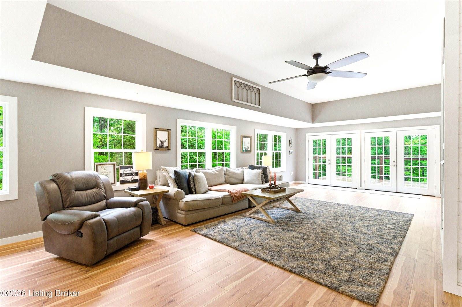343 Pipeline Rd, Elizabethtown, KY 42701