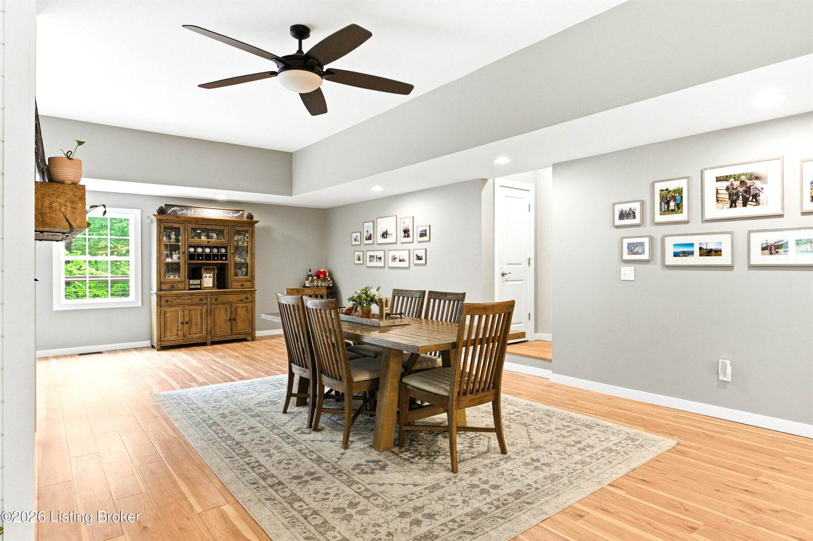 343 Pipeline Rd, Elizabethtown, KY 42701