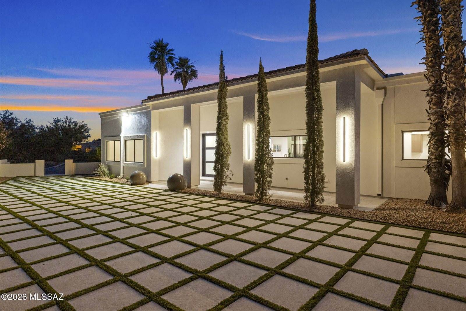 295 West Valle Del Oro Road, Oro Valley, AZ 85737