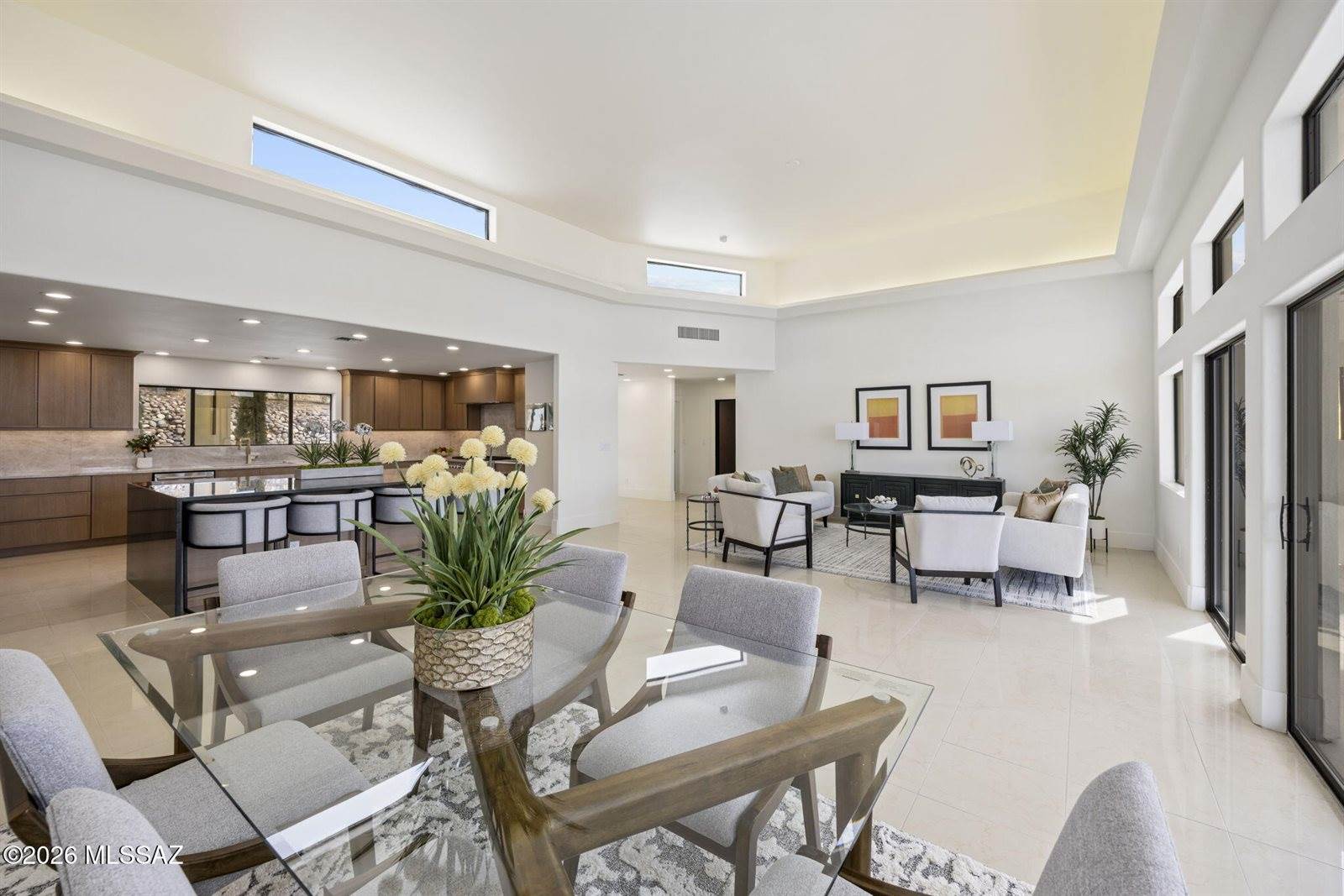 295 West Valle Del Oro Road, Oro Valley, AZ 85737