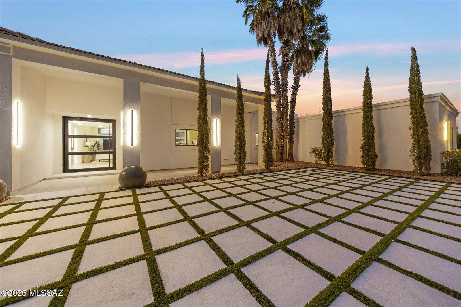 295 West Valle Del Oro Road, Oro Valley, AZ 85737