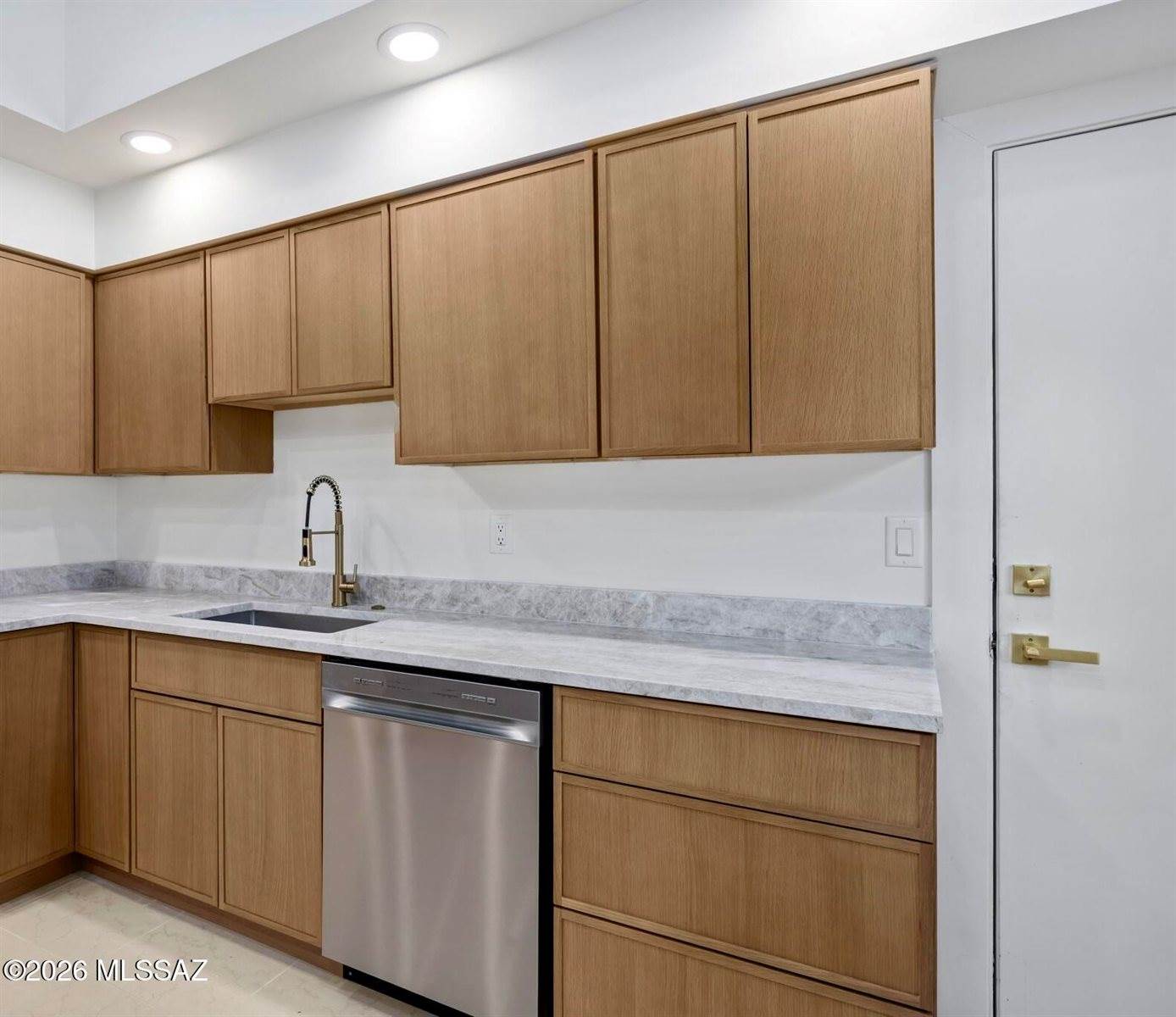 295 West Valle Del Oro Road, Oro Valley, AZ 85737