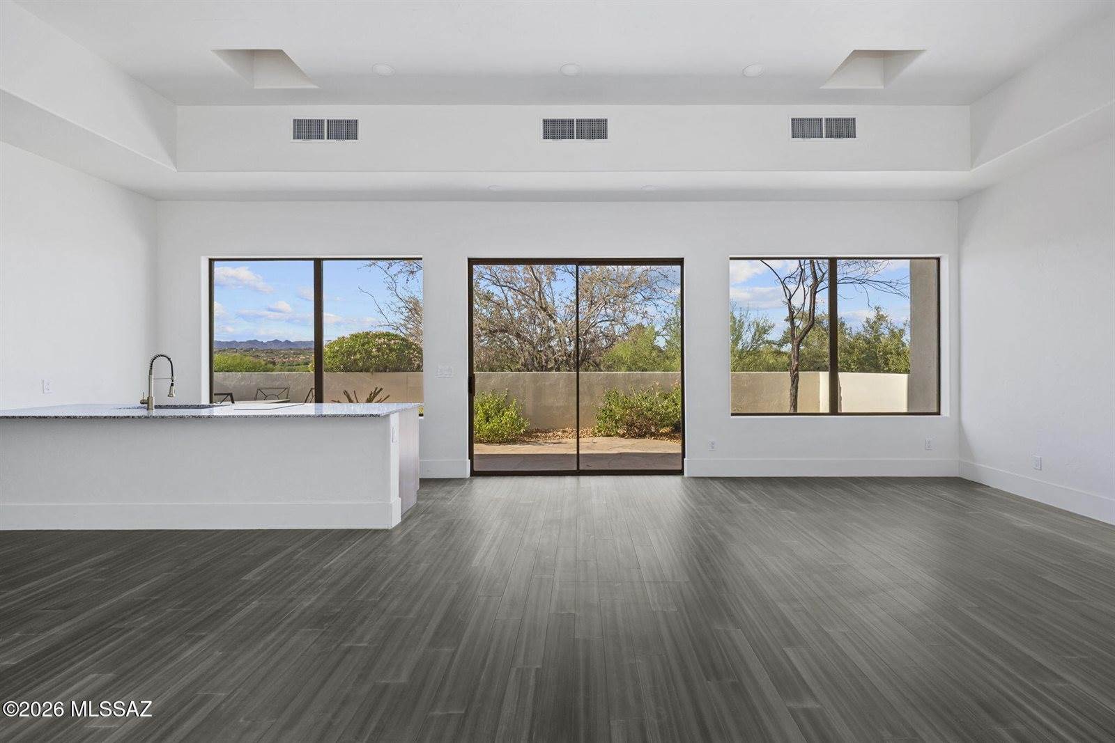 295 West Valle Del Oro Road, Oro Valley, AZ 85737