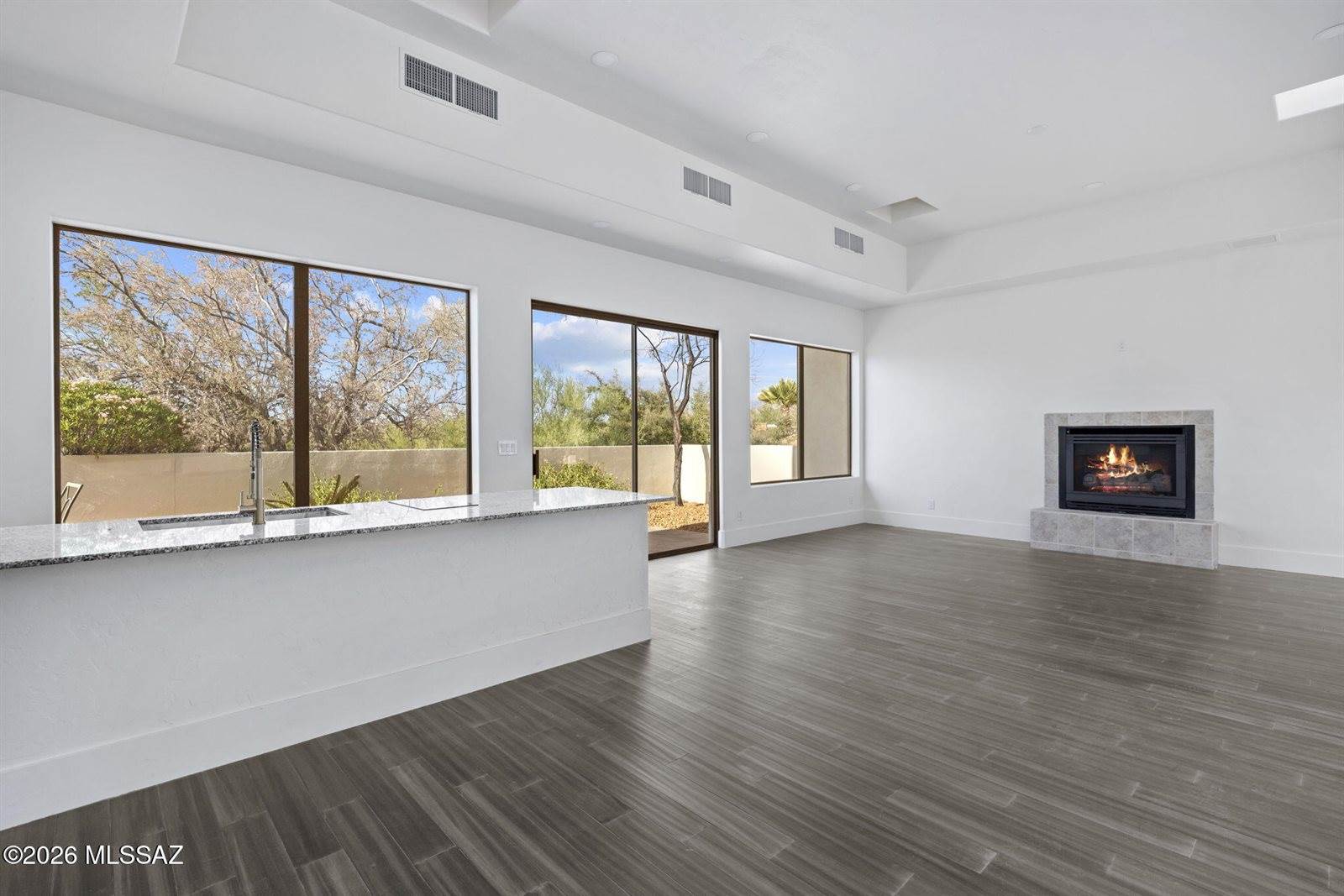 295 West Valle Del Oro Road, Oro Valley, AZ 85737