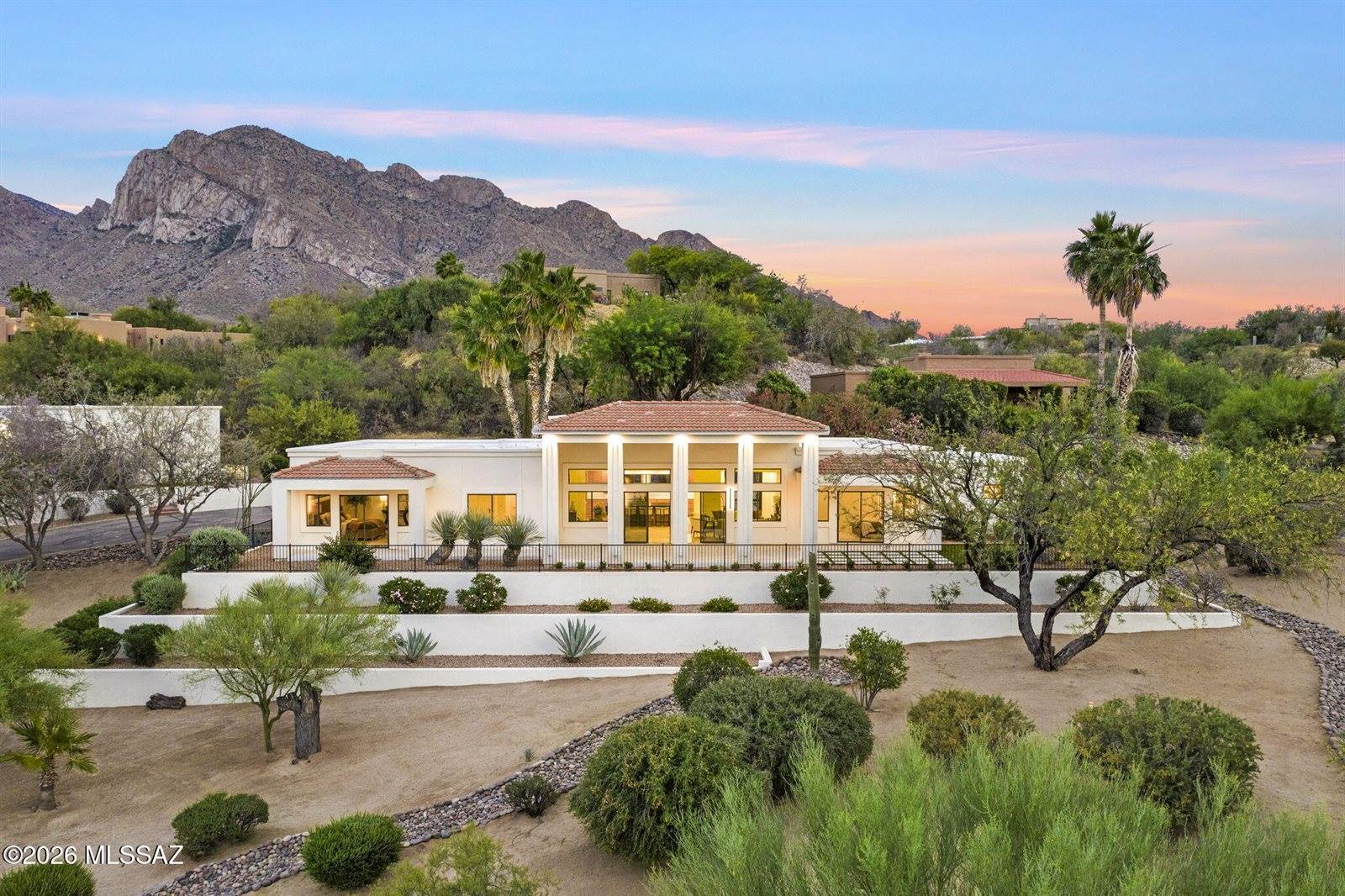295 West Valle Del Oro Road, Oro Valley, AZ 85737