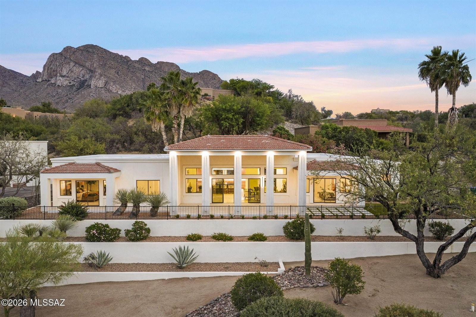 295 West Valle Del Oro Road, Oro Valley, AZ 85737