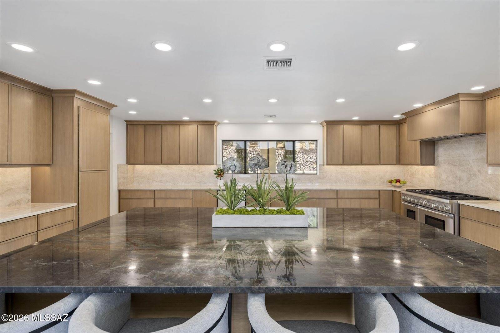 295 West Valle Del Oro Road, Oro Valley, AZ 85737