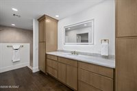 295 West Valle Del Oro Road, Oro Valley, AZ 85737