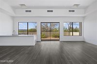 295 West Valle Del Oro Road, Oro Valley, AZ 85737