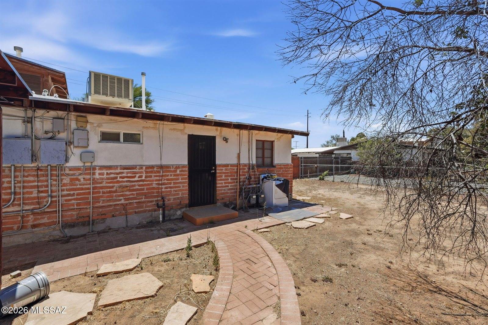 2721 East Fort Lowell Road, Tucson, AZ 85716