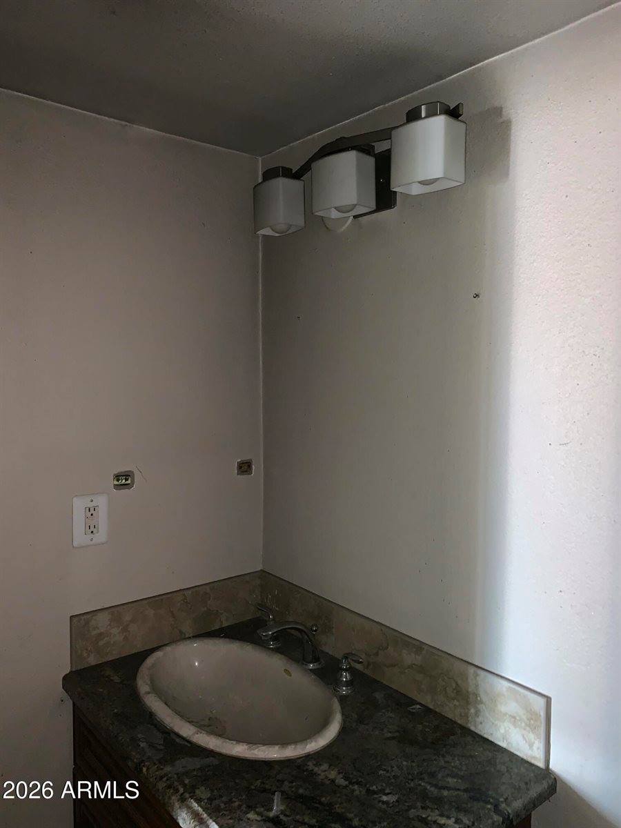 4202 North 72ND Lane, Phoenix, AZ 85033