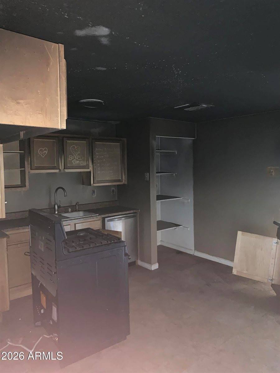 4202 North 72ND Lane, Phoenix, AZ 85033