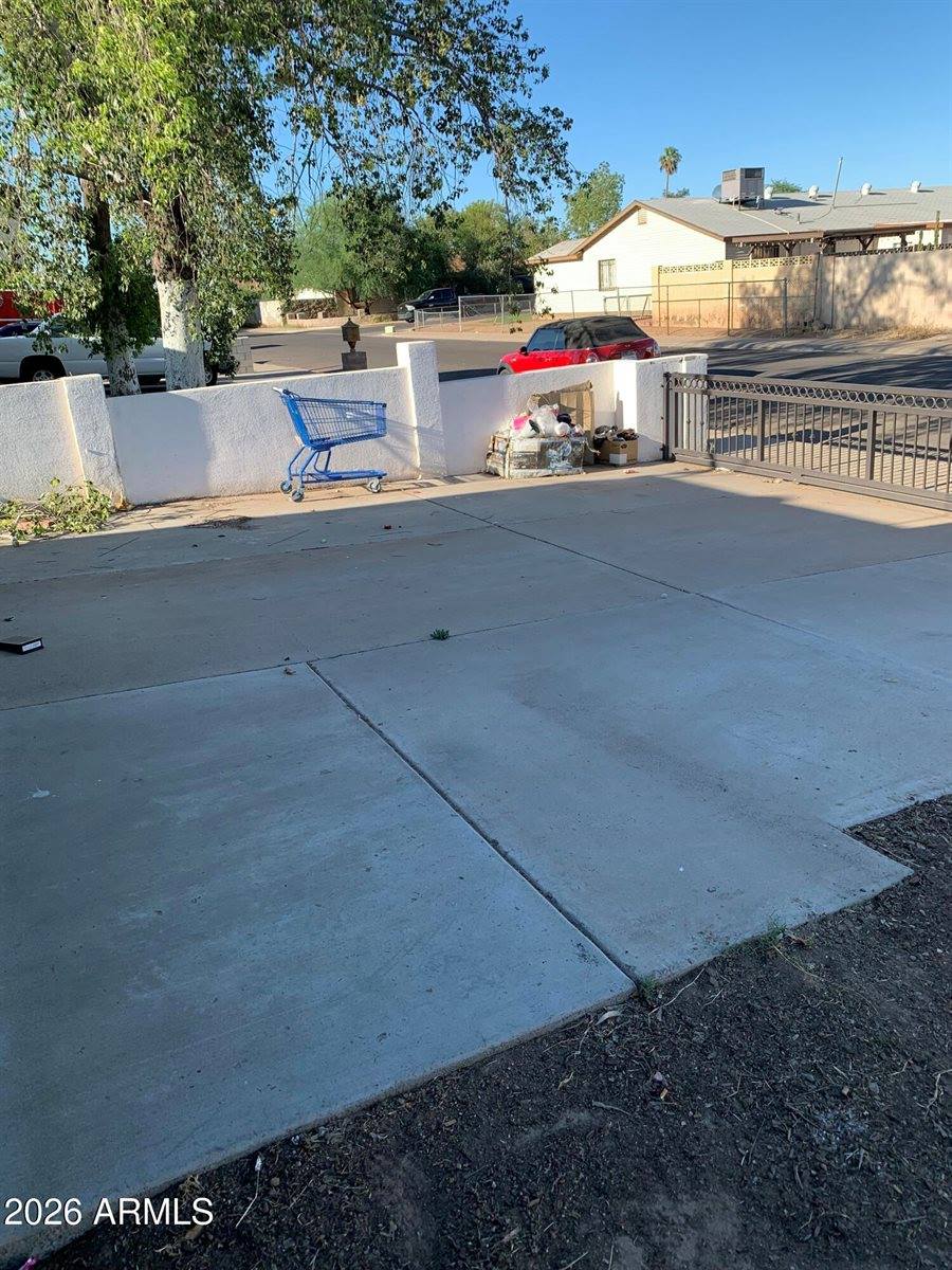 4202 North 72ND Lane, Phoenix, AZ 85033