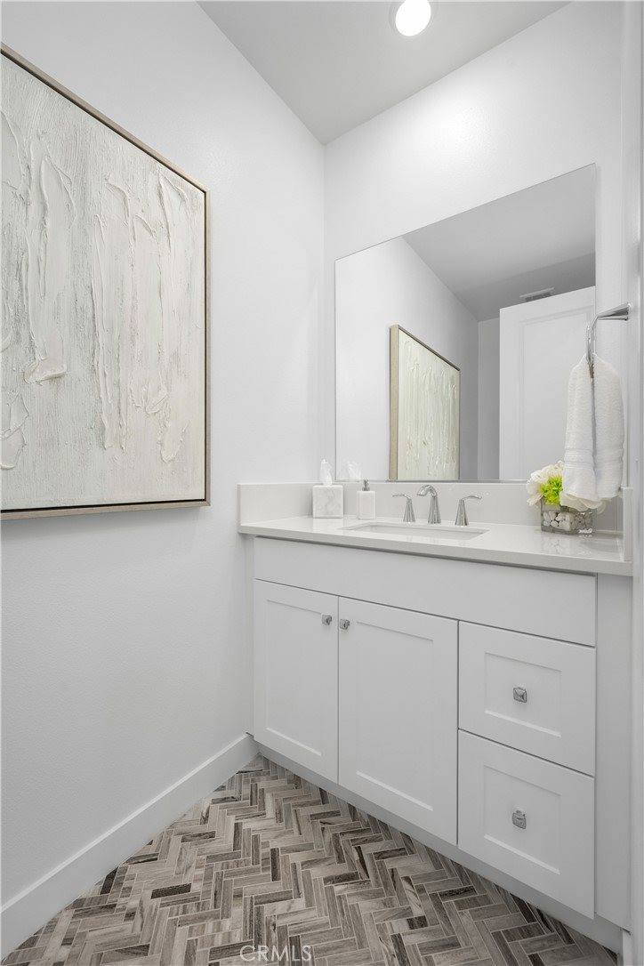 27225 Cranmore, Valencia, CA 91381