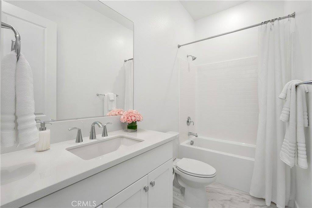27225 Cranmore, Valencia, CA 91381