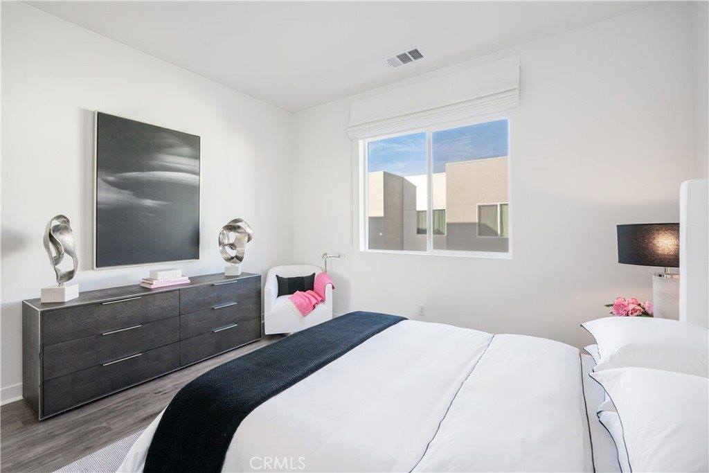 27225 Cranmore, Valencia, CA 91381