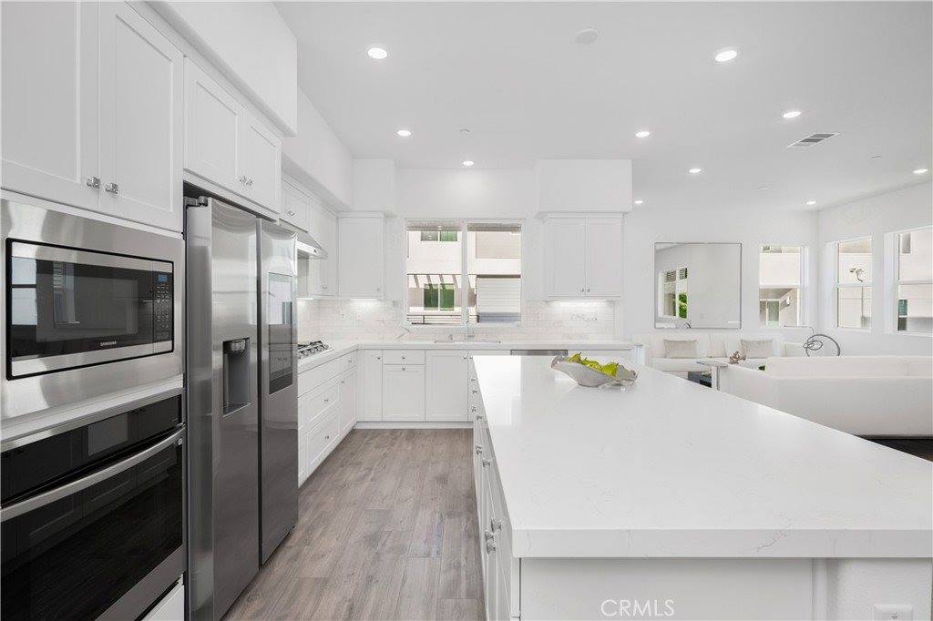 27225 Cranmore, Valencia, CA 91381