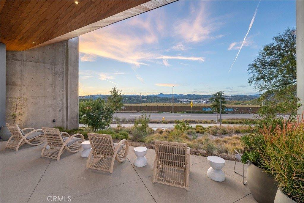 27225 Cranmore, Valencia, CA 91381