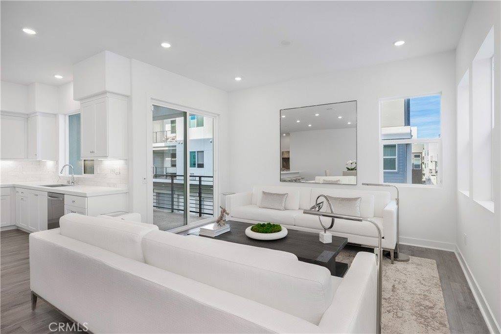 27225 Cranmore, Valencia, CA 91381