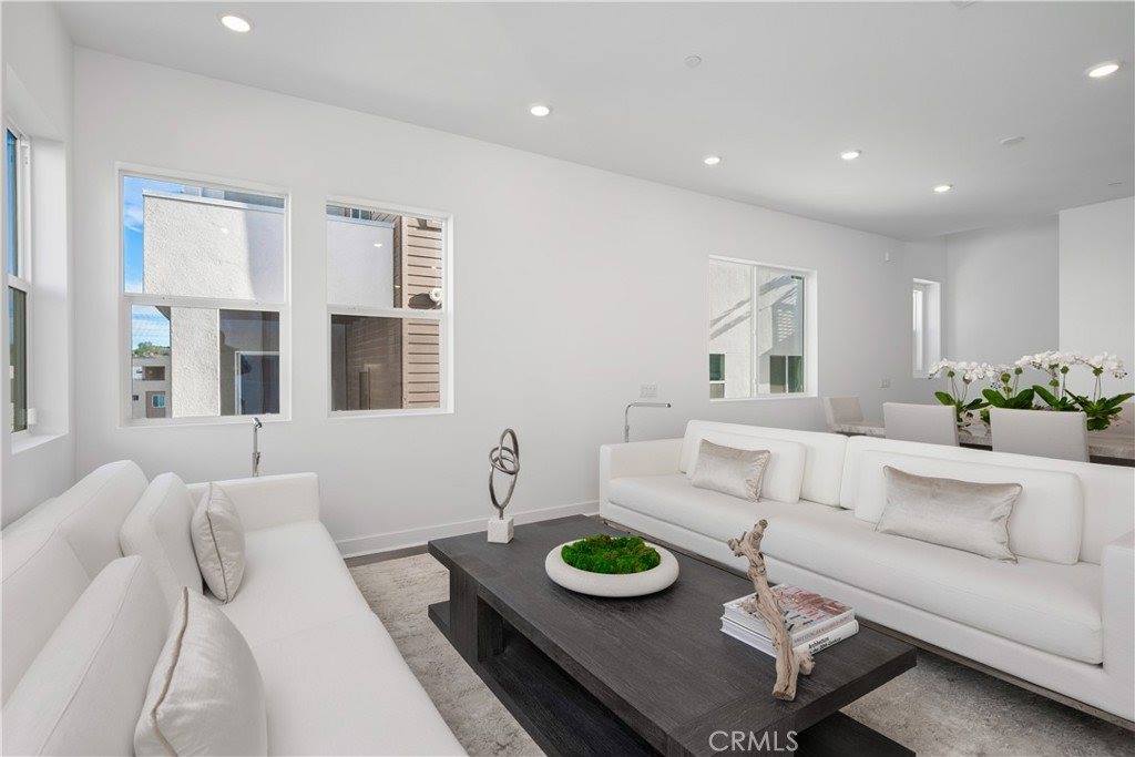 27225 Cranmore, Valencia, CA 91381