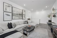 27225 Cranmore, Valencia, CA 91381