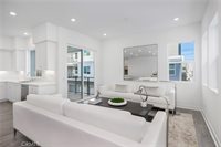 27225 Cranmore, Valencia, CA 91381