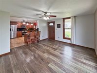 2472 West Red Oak Road, Freeport, IL 61032