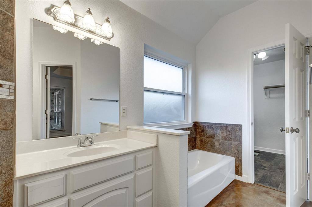 208 James Street, Aledo, TX 76008