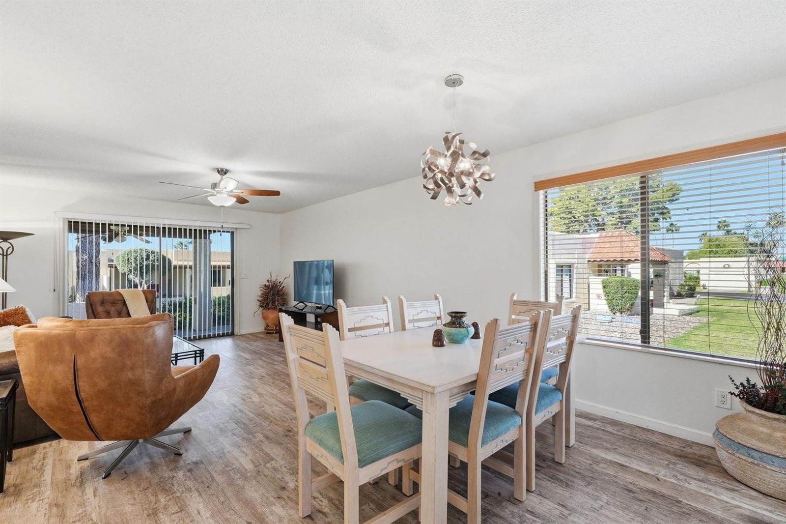 650 South Arrowwood Way, Mesa, AZ 85208