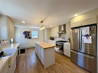 3 Mountainview Drive, Lincoln, ME 04457