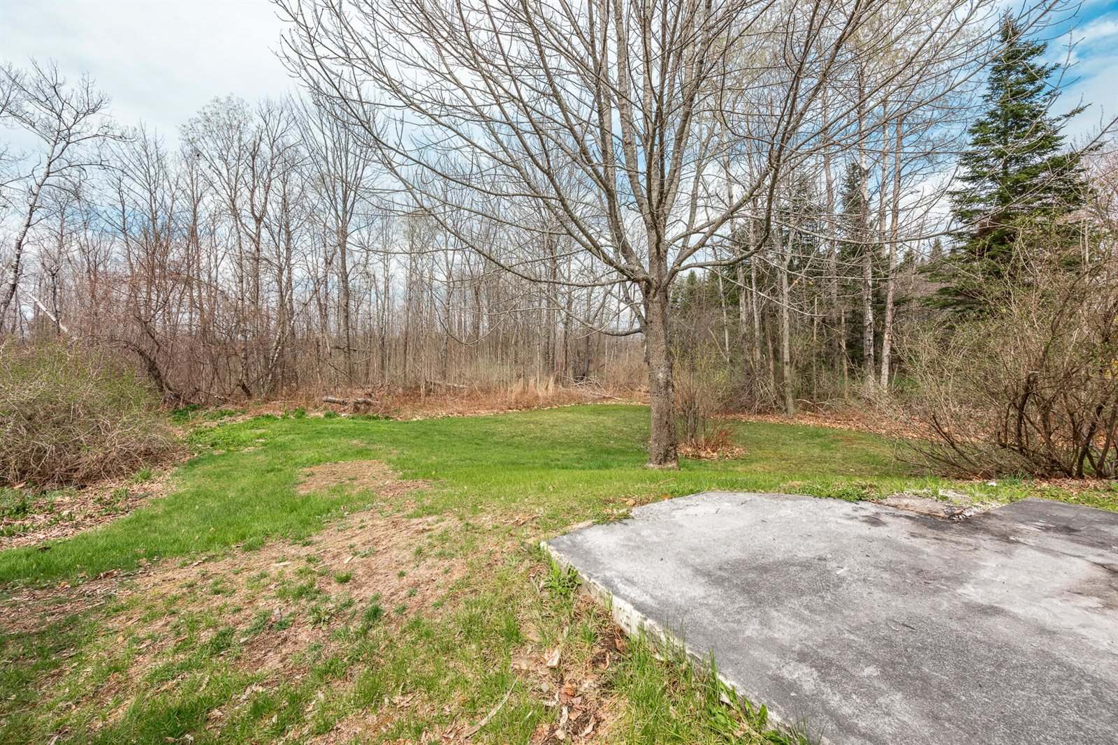 43 Main Street, Corinth, ME 04427
